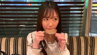 Dia adalah teman yang tergabung dalam klub yang sama di universitas. Dan dia adalah gadis paling menarik di klub. Ini adalah suasana seksi Jepang.